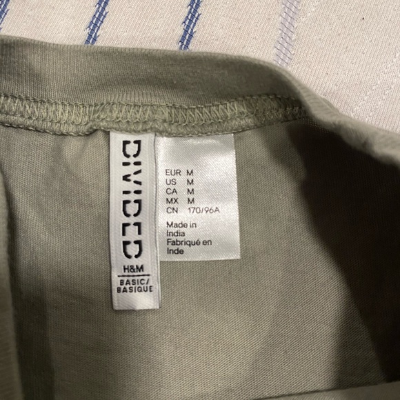 H&M basic T-shirt - Picture 2 of 4